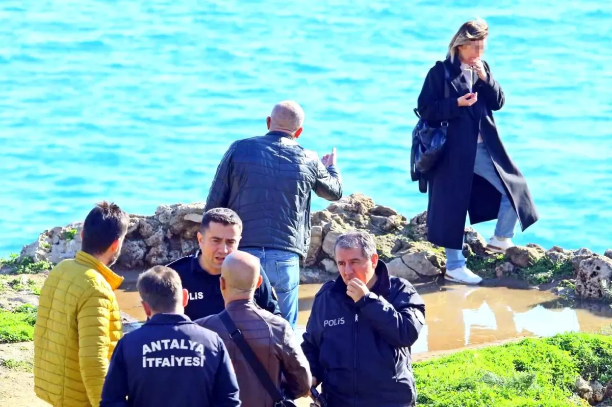 Antalya’da Falezlerden Düşme Tehlikesi