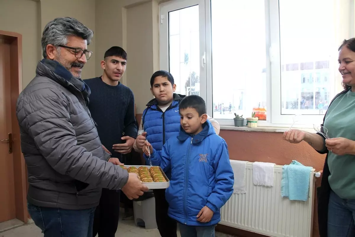 Cemar Mermer Genel Müdürü Özel Eğitim Öğrencilerini Ziyaret Etti